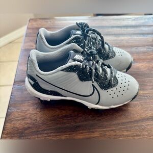 Nike Kids' Alpha Huarache Keystone 4 RM
Baseball Cleats